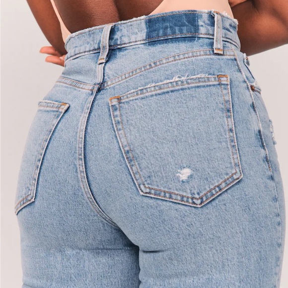 ABERCROMBIE & FITCH Curve Love Stretch Ultra High Rise 90s Straight Blue Jean - Picture 4 of 16